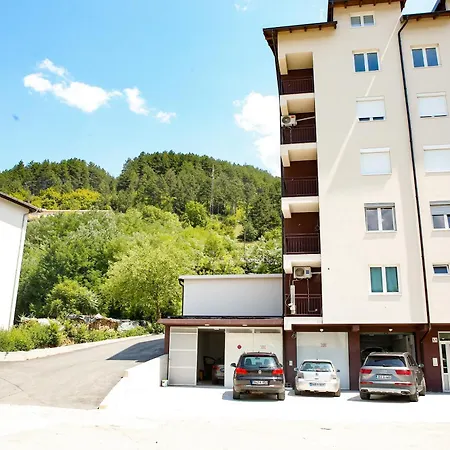 Sara Luxe * קונייץ'